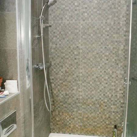 Bright 2 Bedroom In * 布里斯托