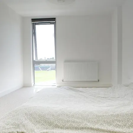 Bright 2 Bedroom In شقة بريستول